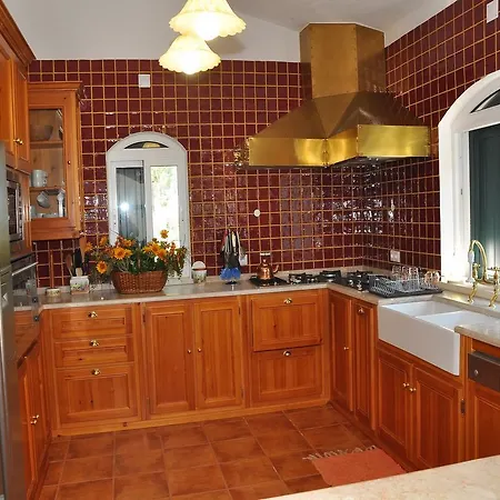 The Camp Landhuis Montijo